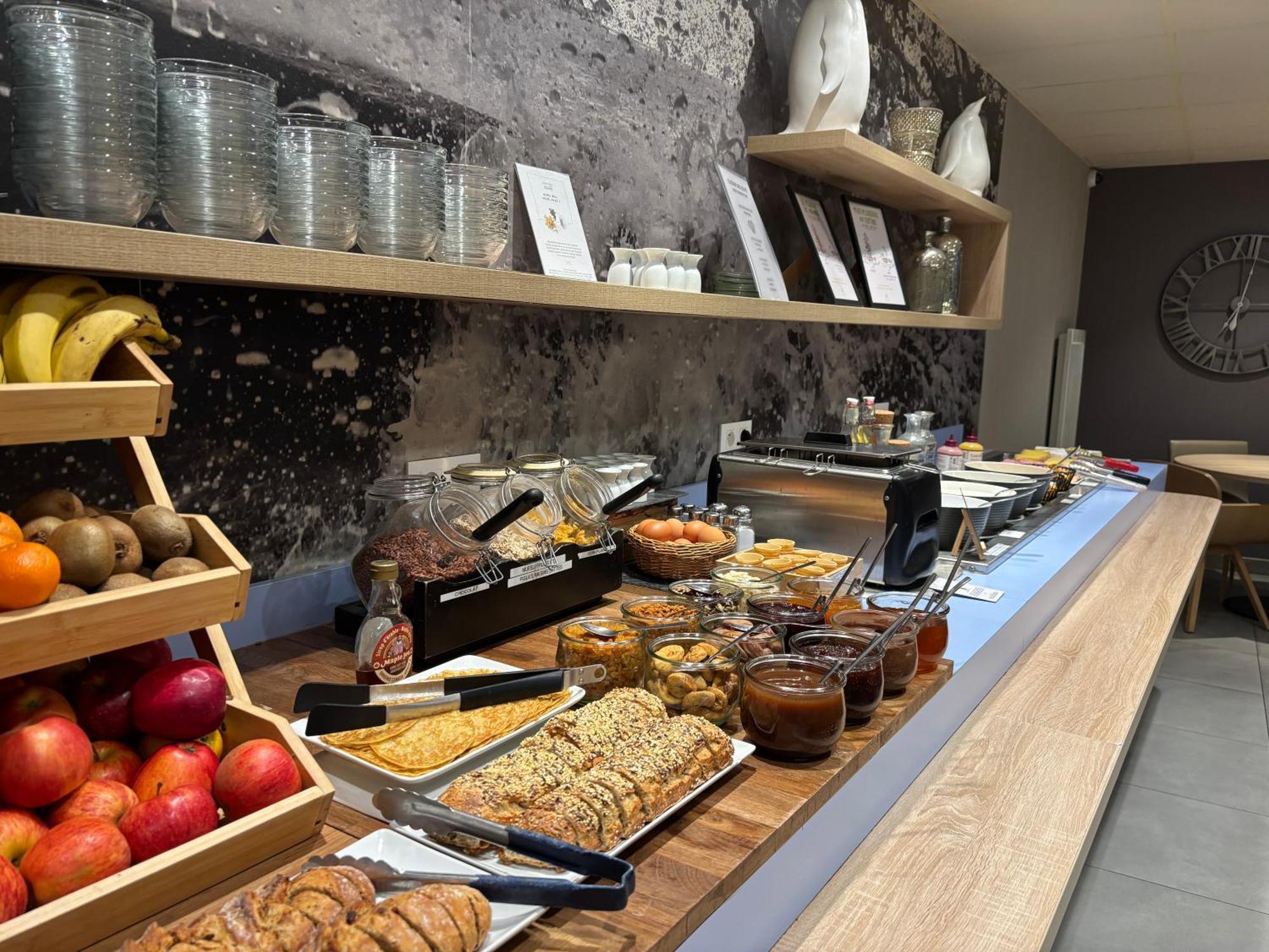 Ibis Styles Saint Malo Port Hotel Exterior photo